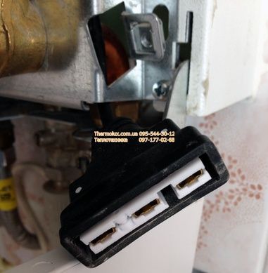 Мотор двигатель привод трехходового клапана котла Bosch Gaz 3000 W ZW24-2 ZW28-2 ZW30-2 KE AE (87074060980)